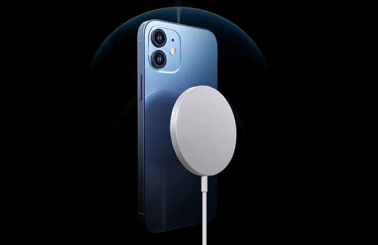 iPhone-12-MagSafe-Charging